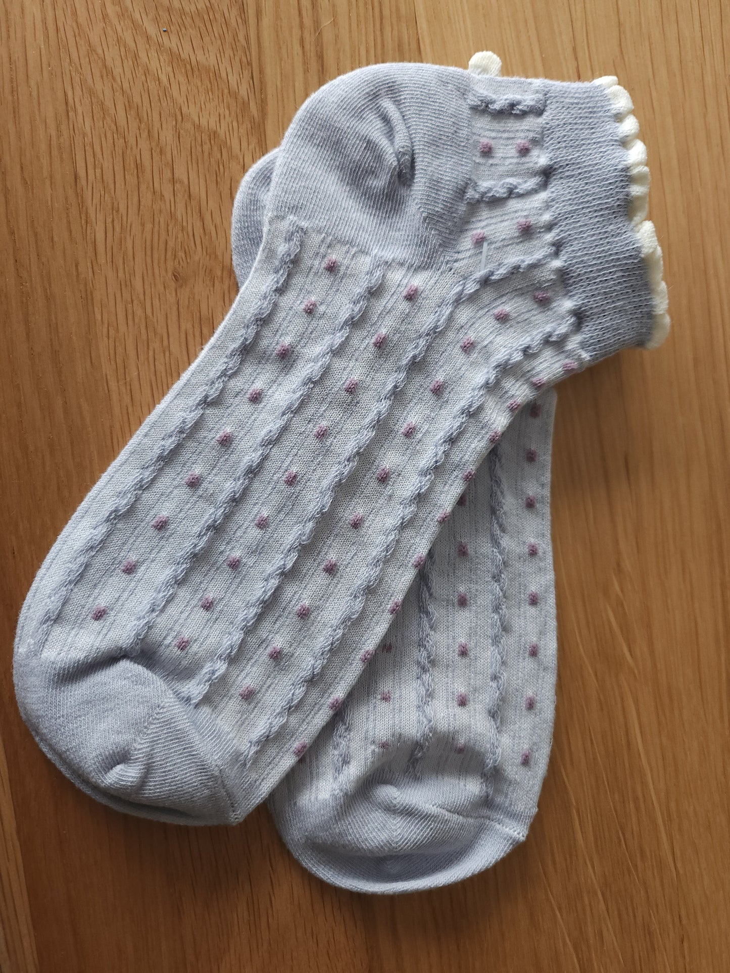 Lilac stripe trainer socks